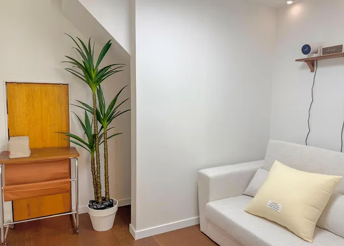Sobre Hongdae New Open Sale, Spacious 3br 1ba