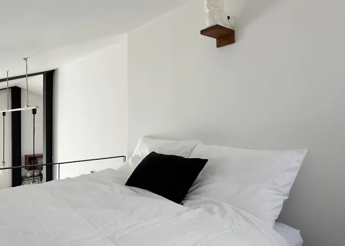 Sobre Hongdae New Open Sale, Spacious 3br 1ba 別墅