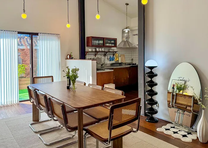 Sobre Hongdae New Open Sale, Spacious 3br 1ba 別墅