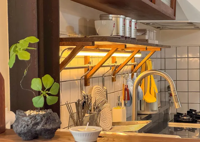 Sobre Hongdae New Open Sale, Spacious 3br 1ba *